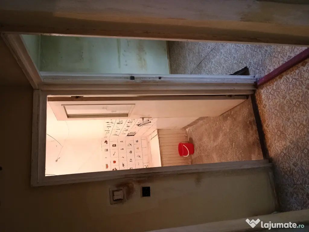 Vând apartament cu 3 camere 