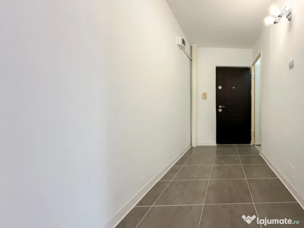 Lângă parc, renovat complet, gata să devină al tău. Tot