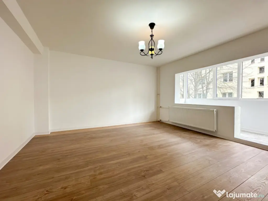 Lângă parc, renovat complet, gata să devină al tău. Tot