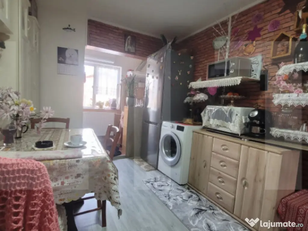 Apartament de inchiriat cochet, 2 camere , zona Lipovei 