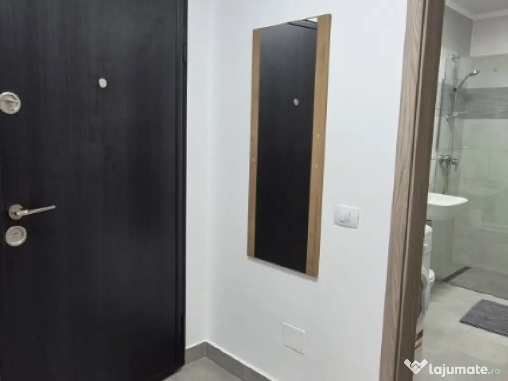 Garsonieră zona Coresi 