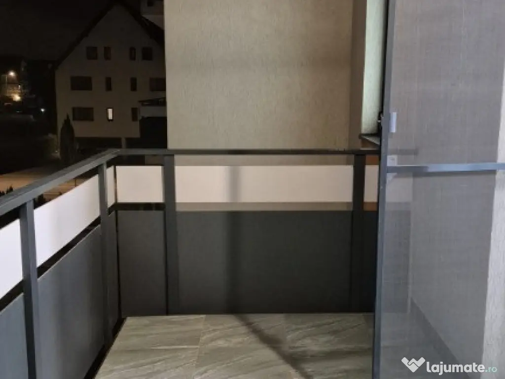 Garsonieră zona Coresi 