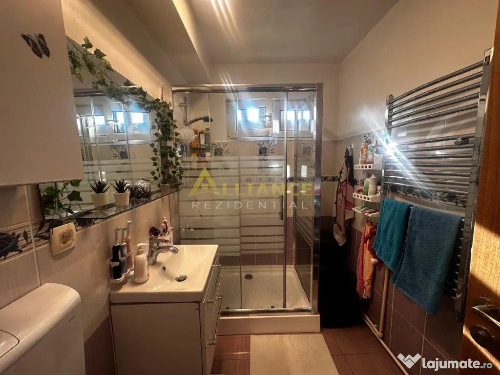 Apartament 3 camere B-dul Obregia 