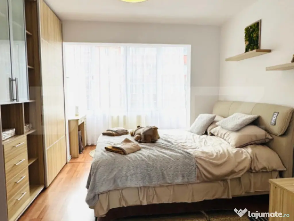 Apartament de vanzare, 3 camere, etaj 2, 65 mp - zona Astra