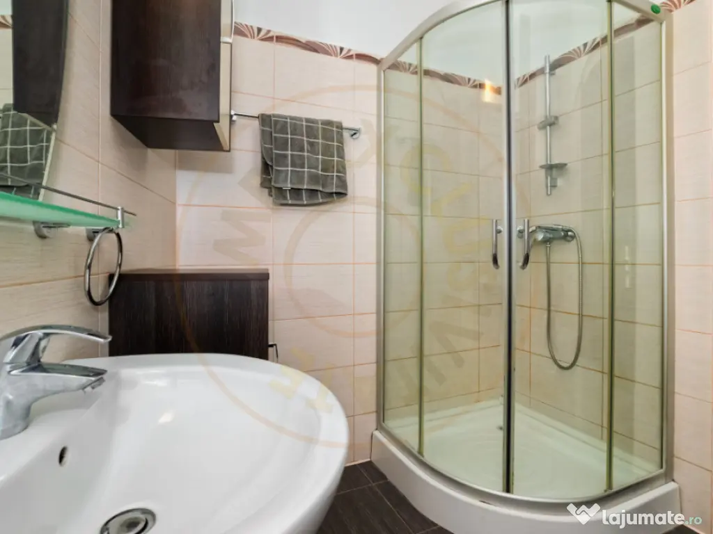 Inchiriere apartament 2 camere Ultracentral + loc de parcare