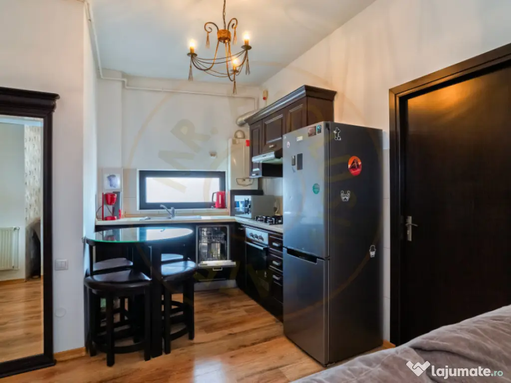 Inchiriere apartament 2 camere Ultracentral + loc de parcare