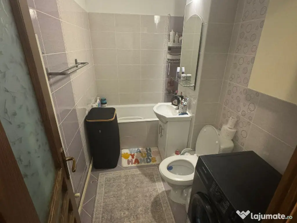 Apartament cu 2 camere, decomandat - zona Bartolomeu 