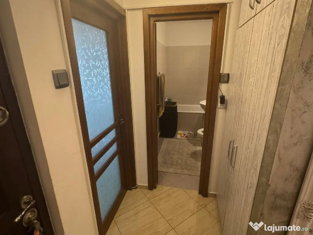 Apartament cu 2 camere, decomandat - zona Bartolomeu 