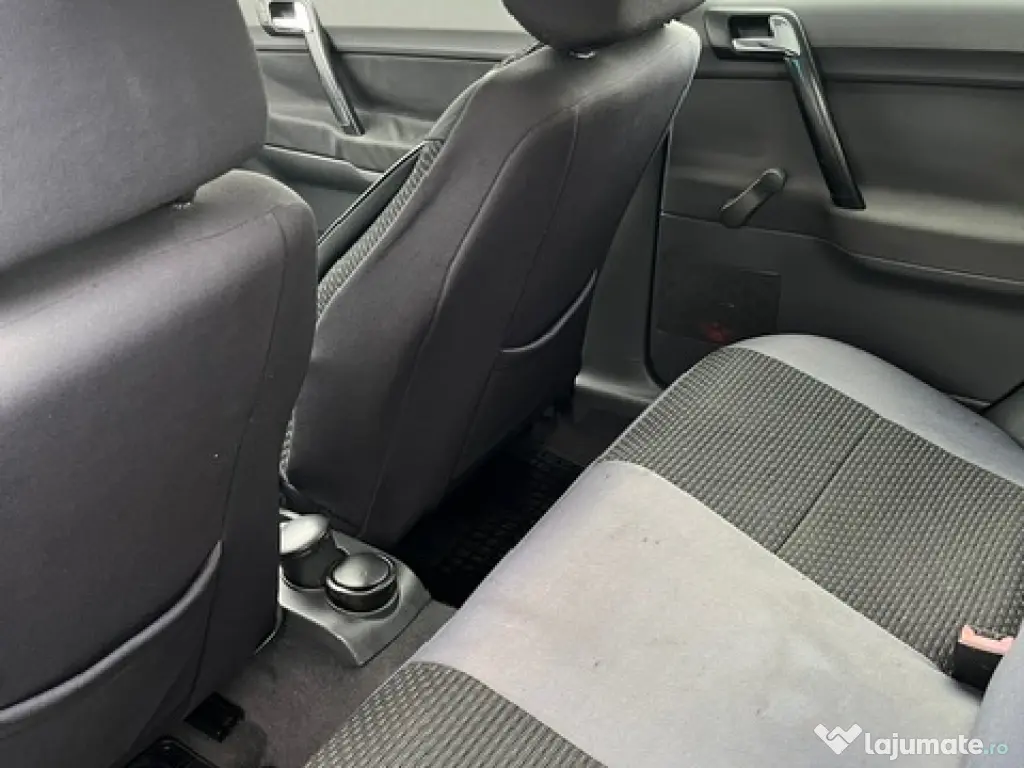 Volkswagen Polo 1.4 16V 2003 , AC , Îngrijită , 2 seturi roți , Consum mic