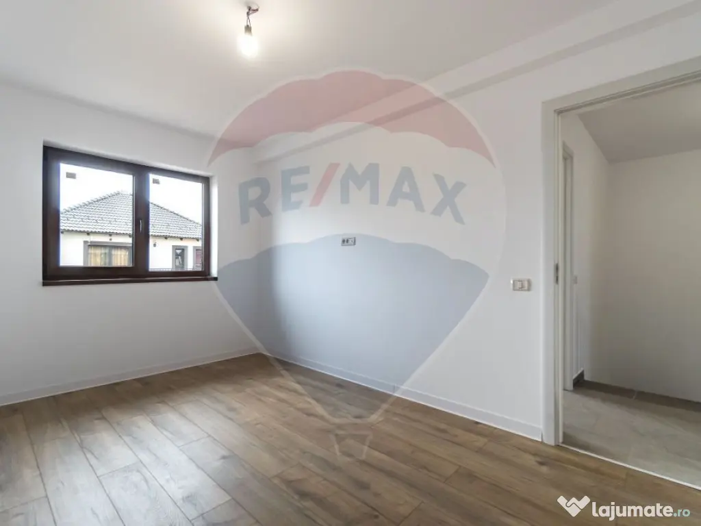 DUPLEX 8 camere de vanzare| Constructie noua| Izvor, BV |... 