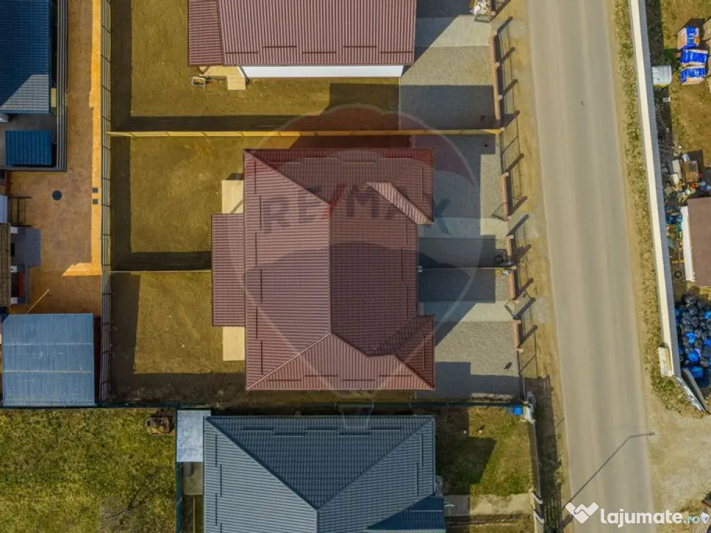 DUPLEX 8 camere de vanzare| Constructie noua| Izvor, BV |... 