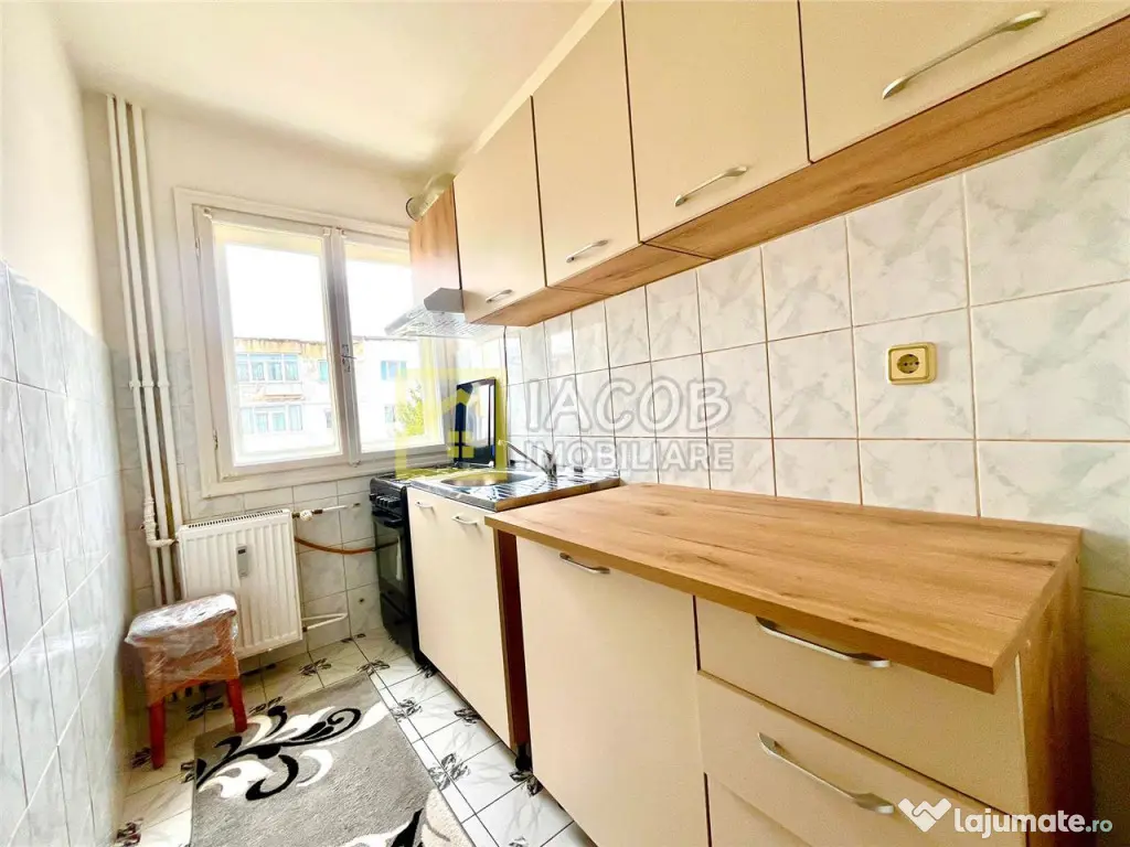 Apartament doua camere, str. Milcov, etajul 3 