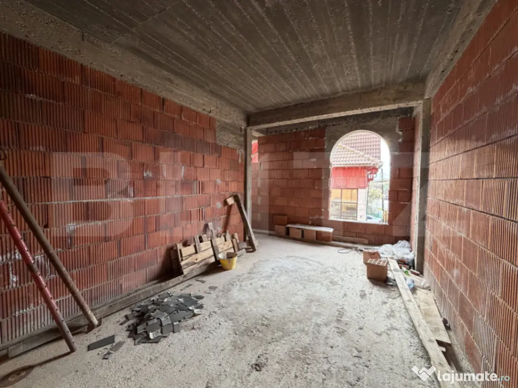 Imobil la roșu 400 mp, ideal pensiune, zona Dragoieni 