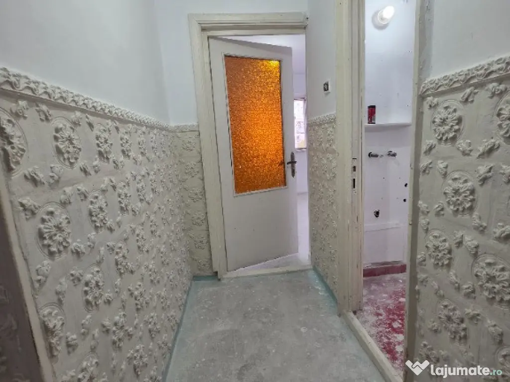 Apartament 3 camere Radu Negru , sup 70 mp 