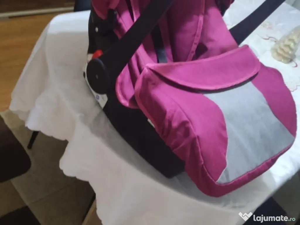 Vând cărucior 3 in 1 fetițe 