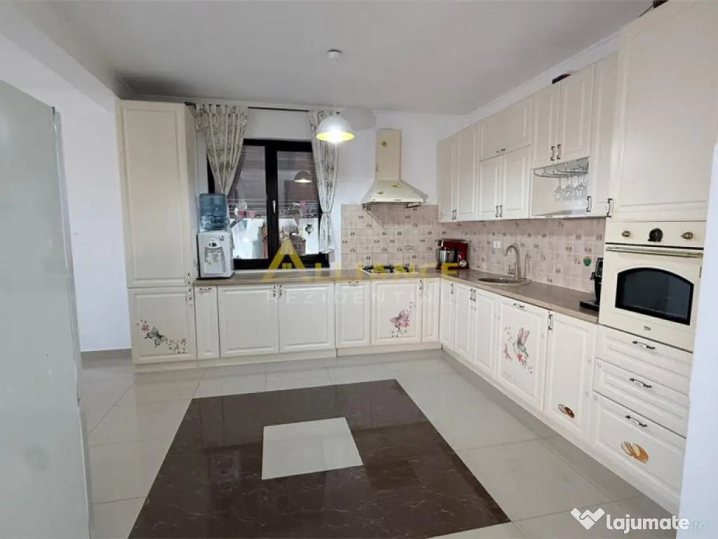 Duplex - 4 camere - 2 bai - 350mp teren 