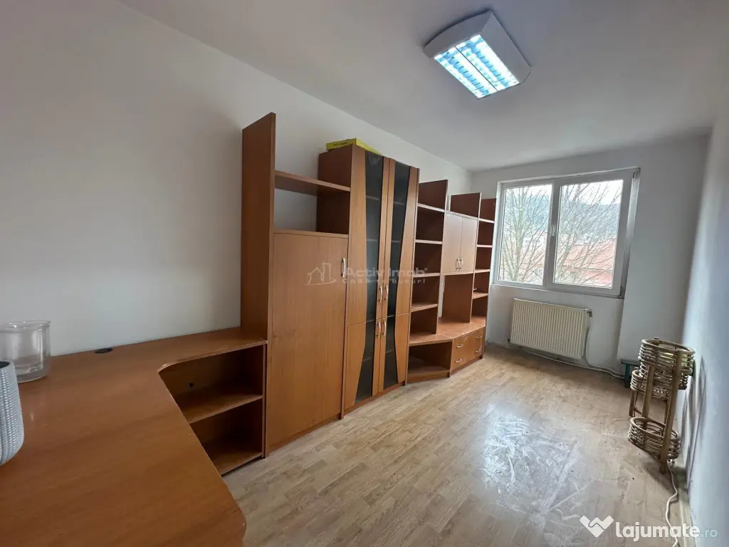 Resita, Apt. 3 cam.cf.1, semidec, Lunca 