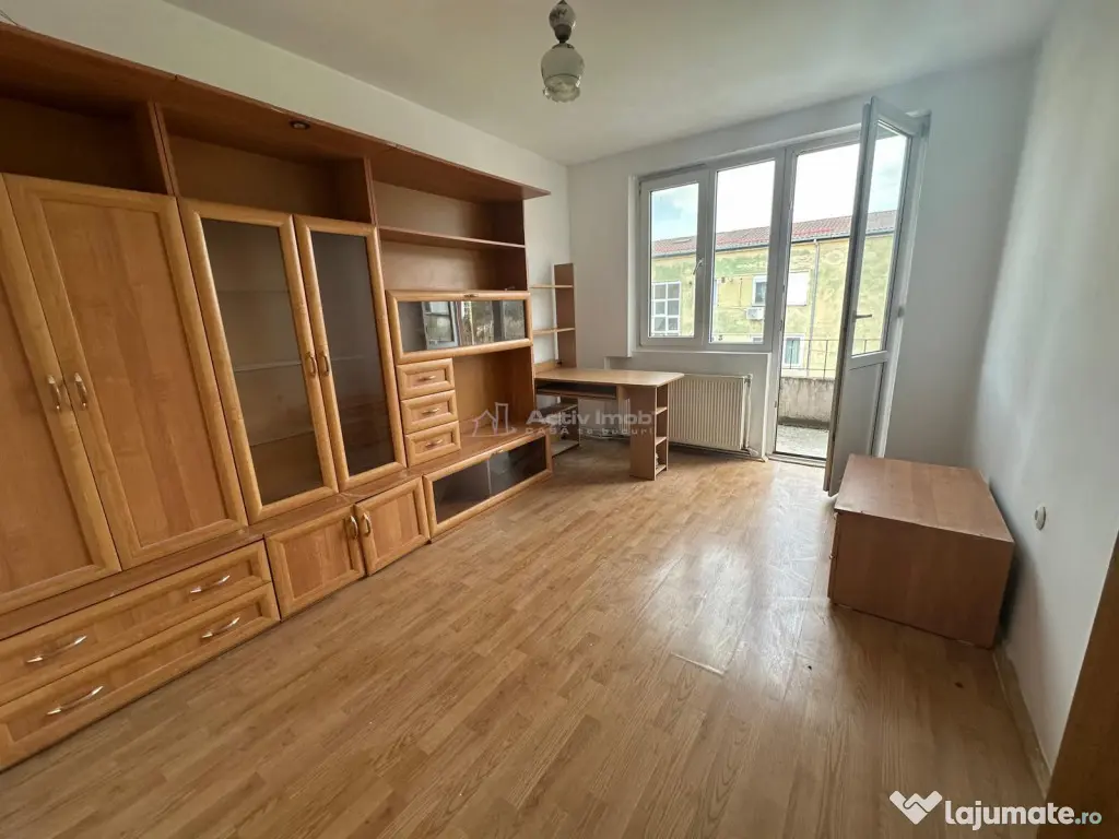 Resita, Apt. 3 cam.cf.1, semidec, Lunca 