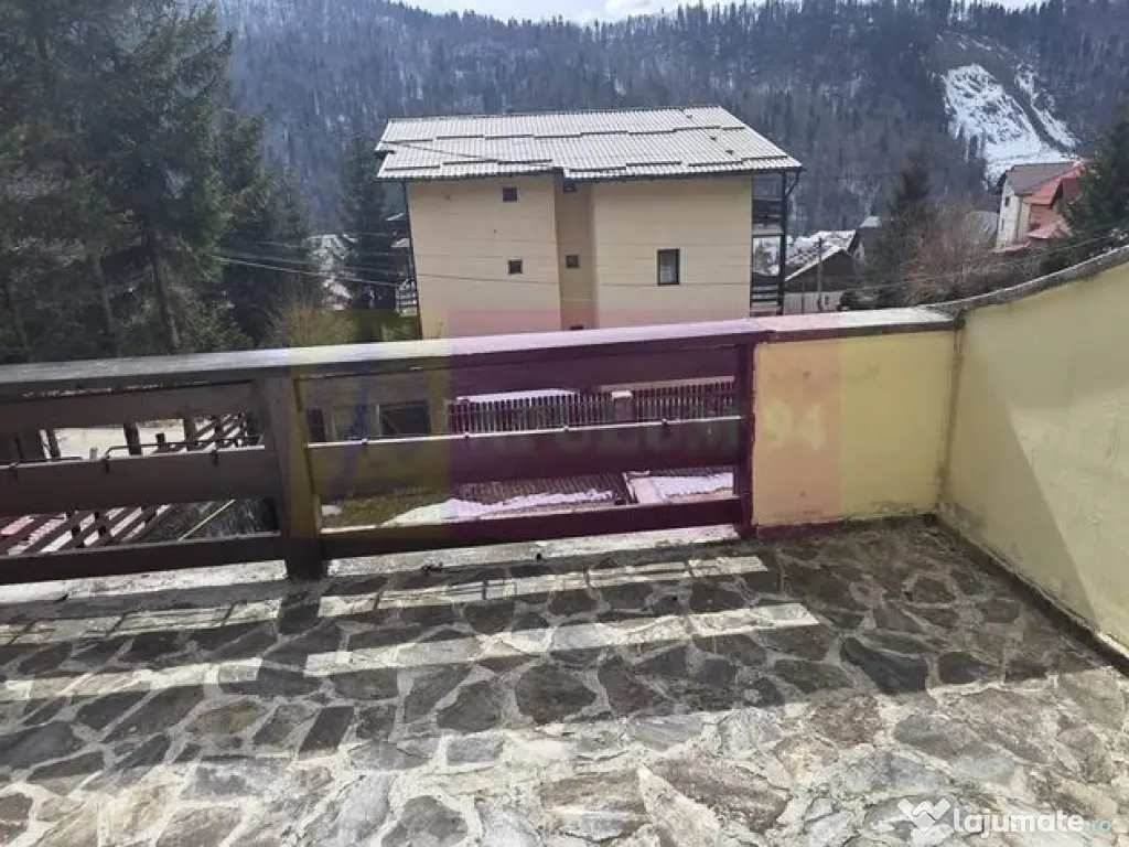 Vila duplex de vanzare cu 4 camere in Azuga 