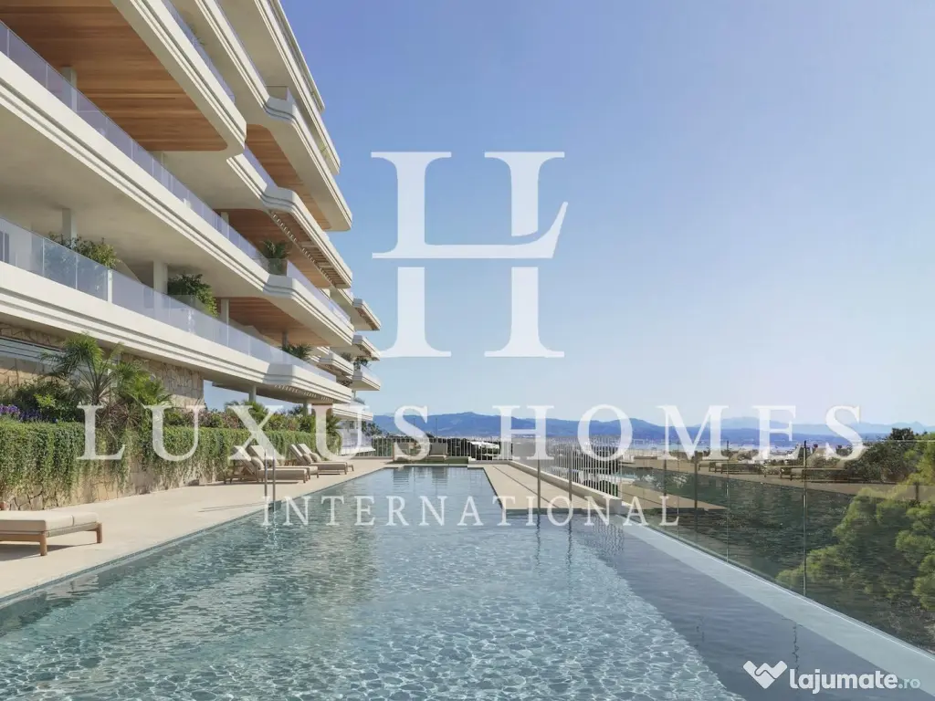 Apartament premium cu piscină și sală de sport, situat într-un cartier de coastă 