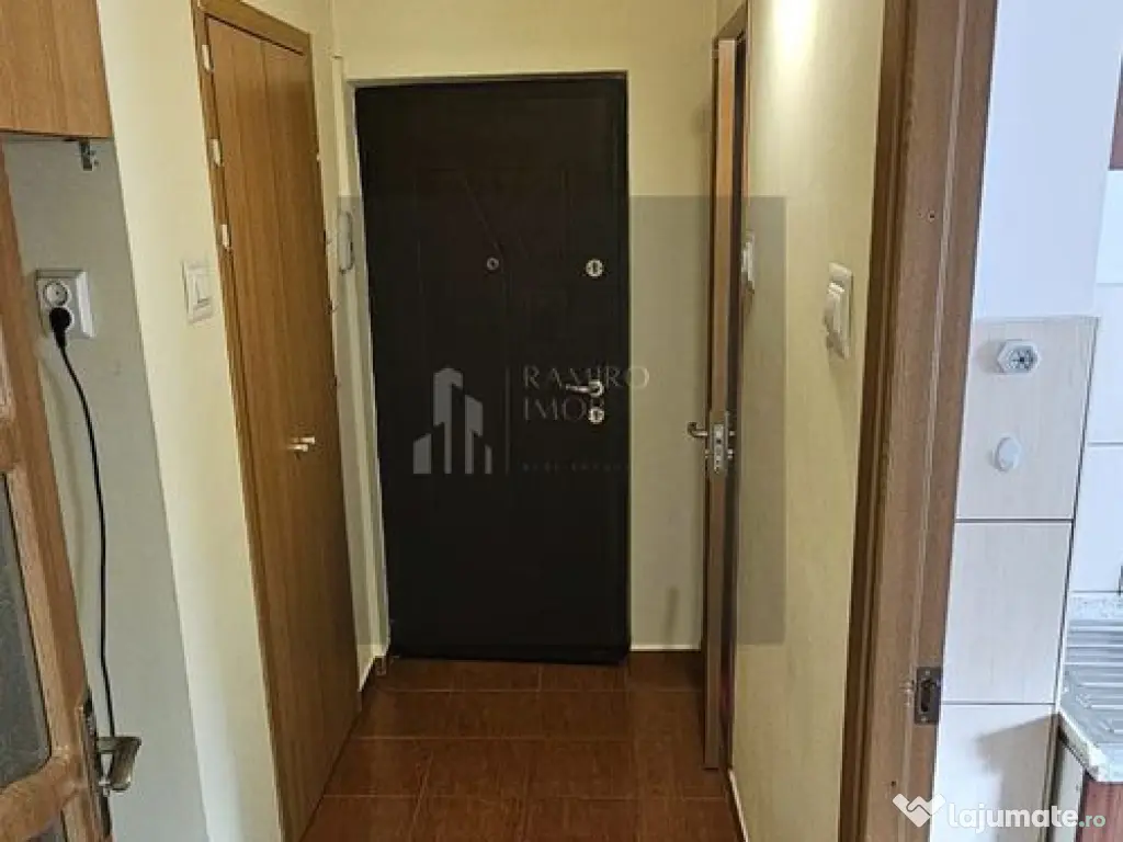 Garsoniera Renovata 35 mp - Metrou 1 Decembrie la 3 minute 