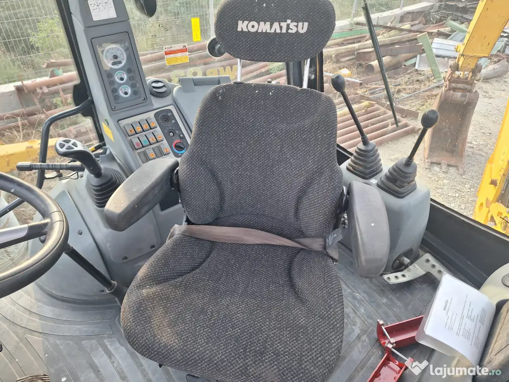 Buldoexcavator Komatsu 93S, an 2014, AC, antibalans 