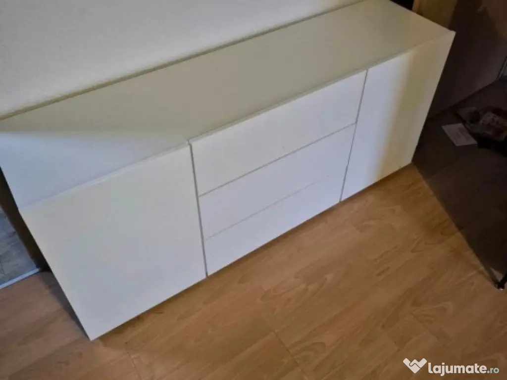 comode. paturi ,mobilier 