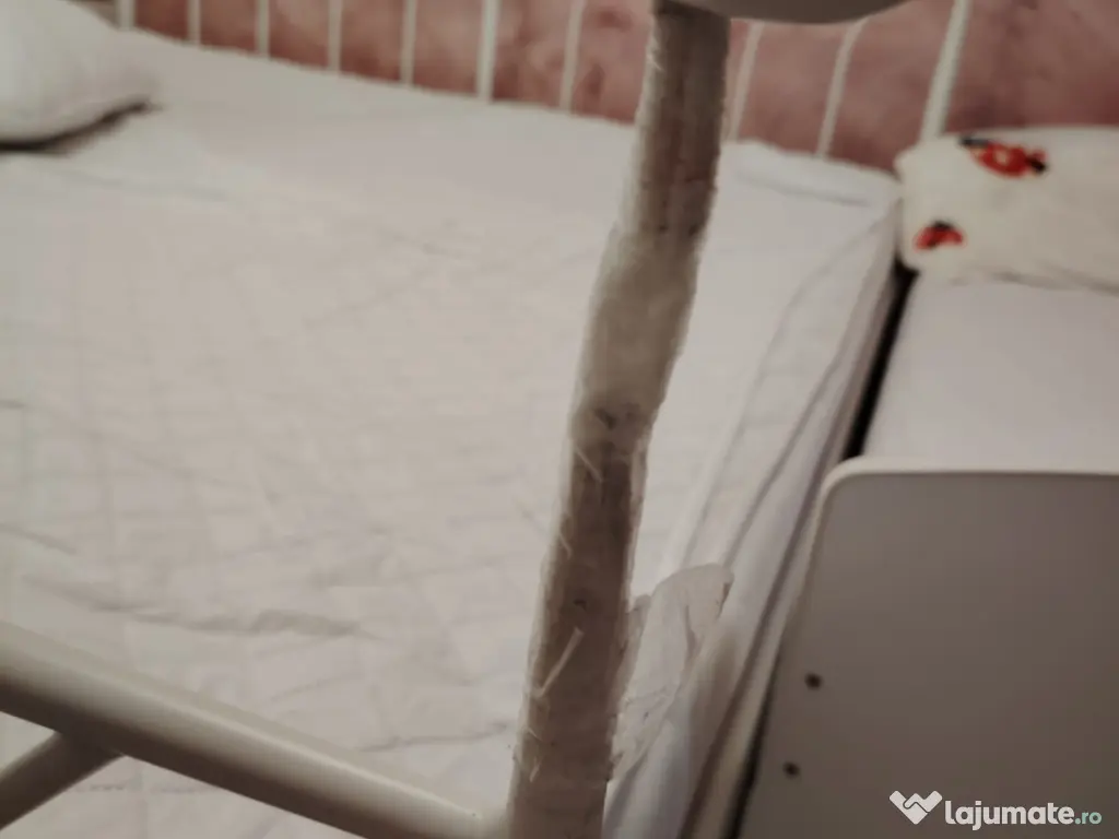 Vând pat și saltea 1.80x2.00 