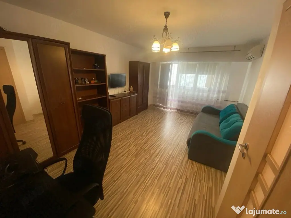 Vitaa mall etaj 2 decomandat 