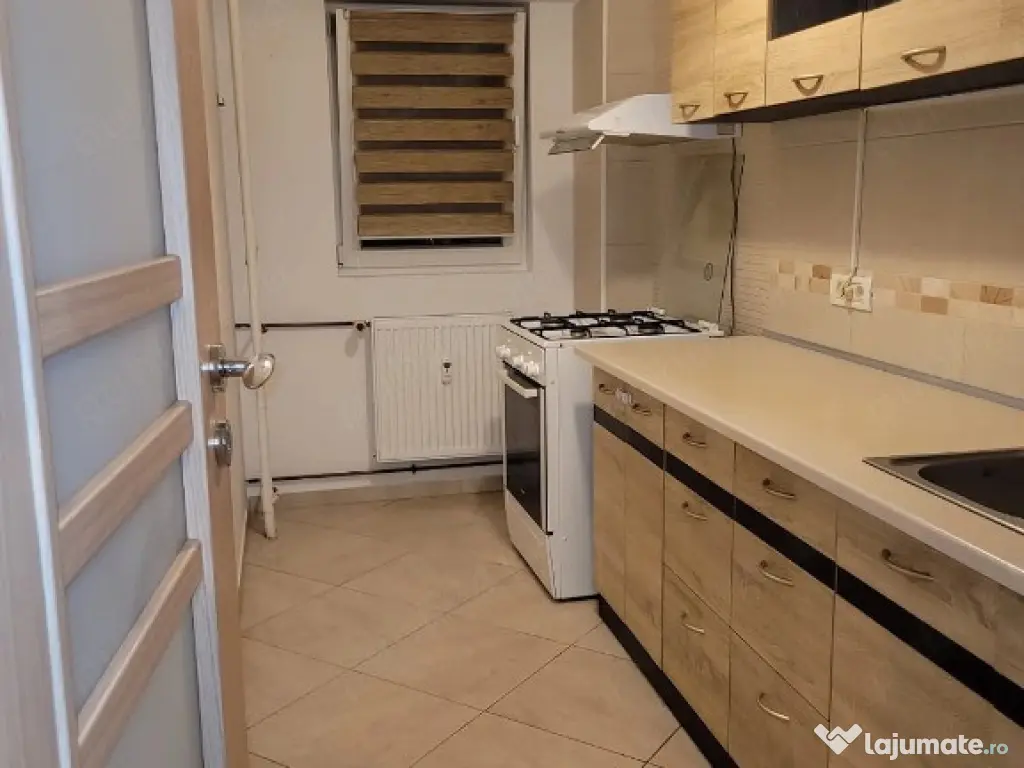 Vitaa mall etaj 2 decomandat 