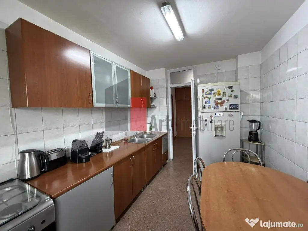 Apartament 4 camere zona Aparatorii Patriei\Berceni 