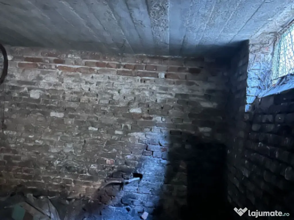 -- COMISION ZERO -- Casa P+1, Strada Scolilor nr 5 