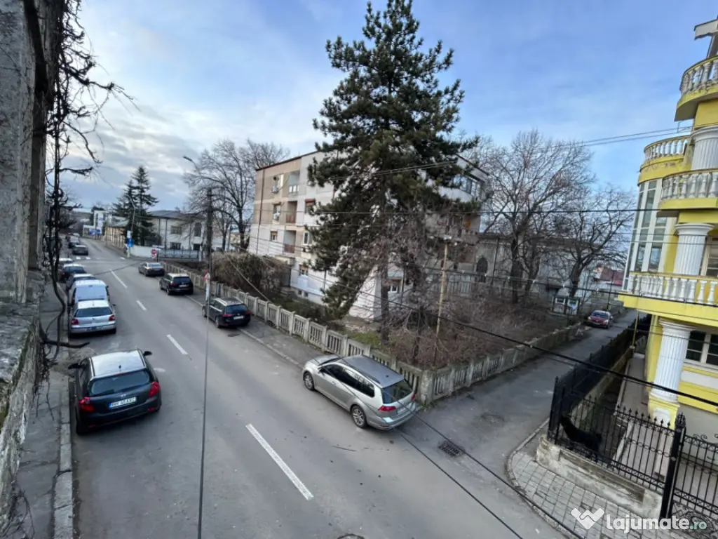 -- COMISION ZERO -- Casa P+1, Strada Scolilor nr 5 