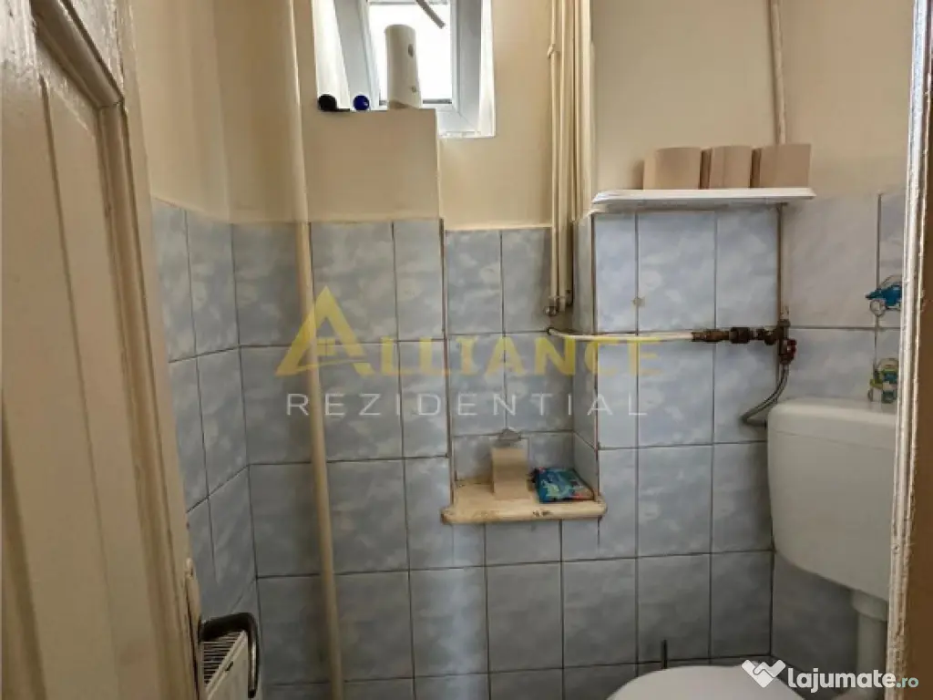 Apartament 4 camere , 92 mp { Metrou Universitate } 