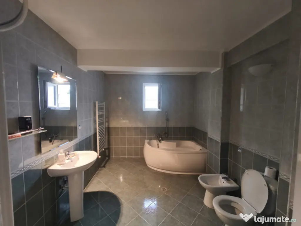 Apartament 2 camere, 78mp, Radauti 