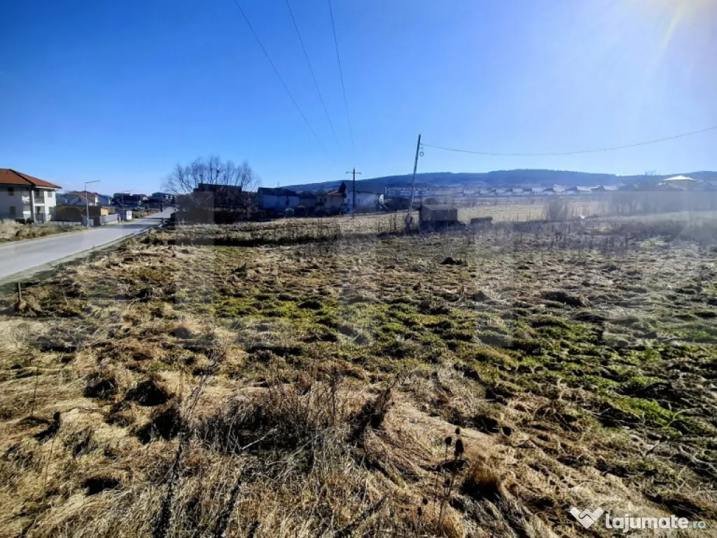 Teren construibil -556 mp situat in Chinteni in zonă de ca 