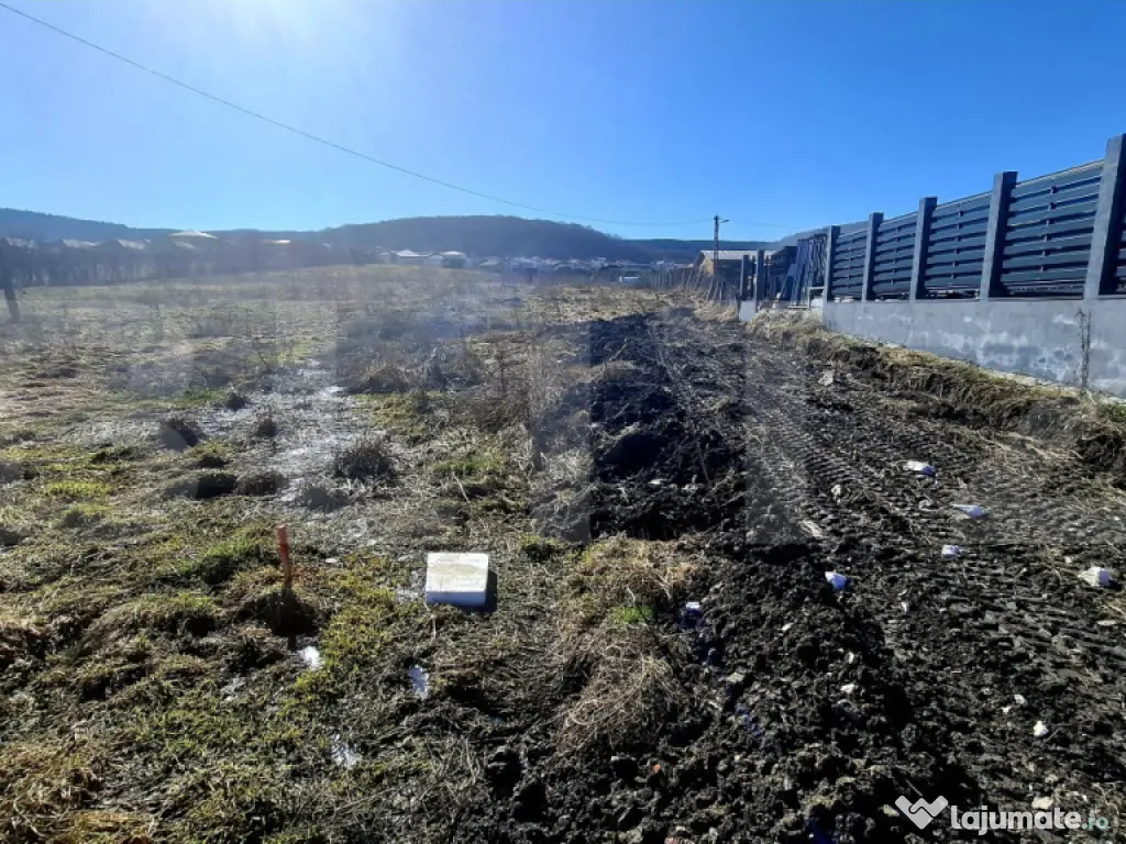 Teren construibil -556 mp situat in Chinteni in zonă de ca 