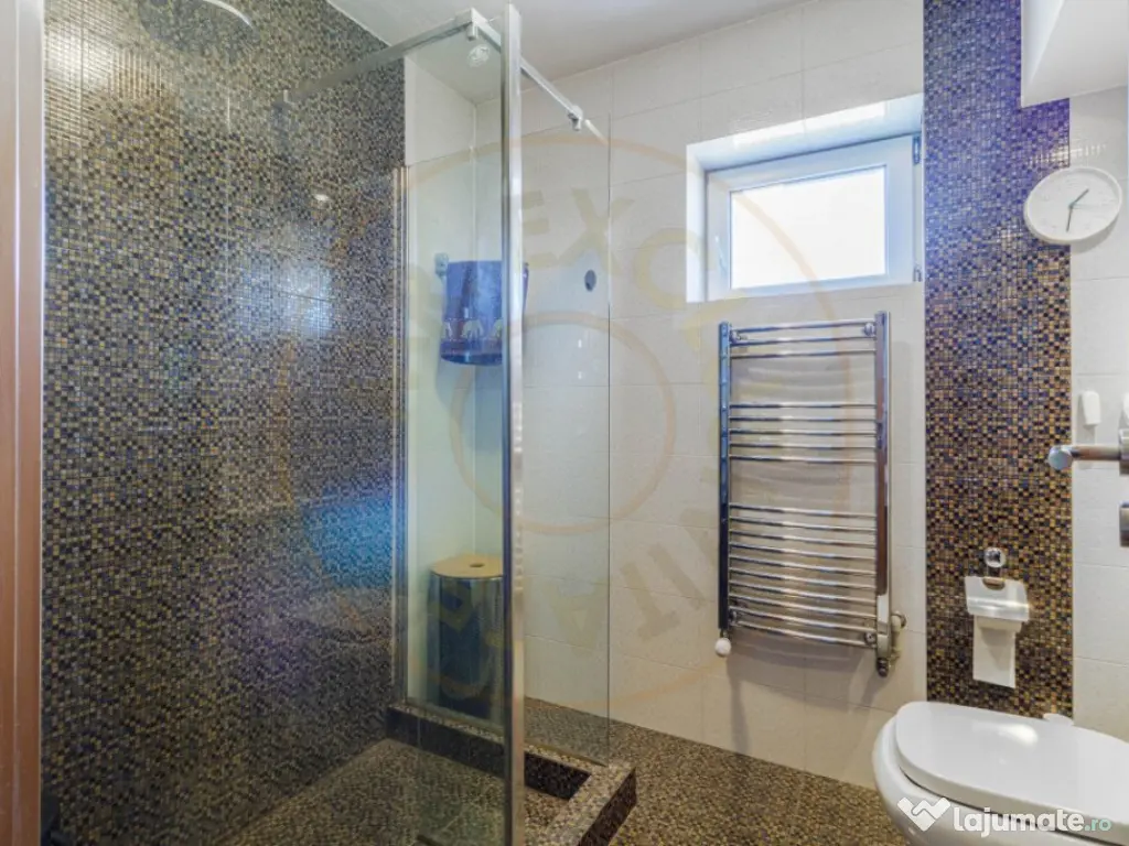 Clădire modernă, versatilă, cu terasă panoramică – lo 