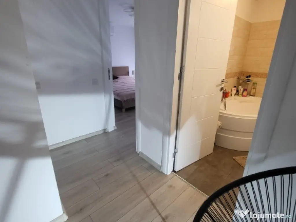 Casa cu 4 camere | Mobilata si utilata complet | Loc de parcare 