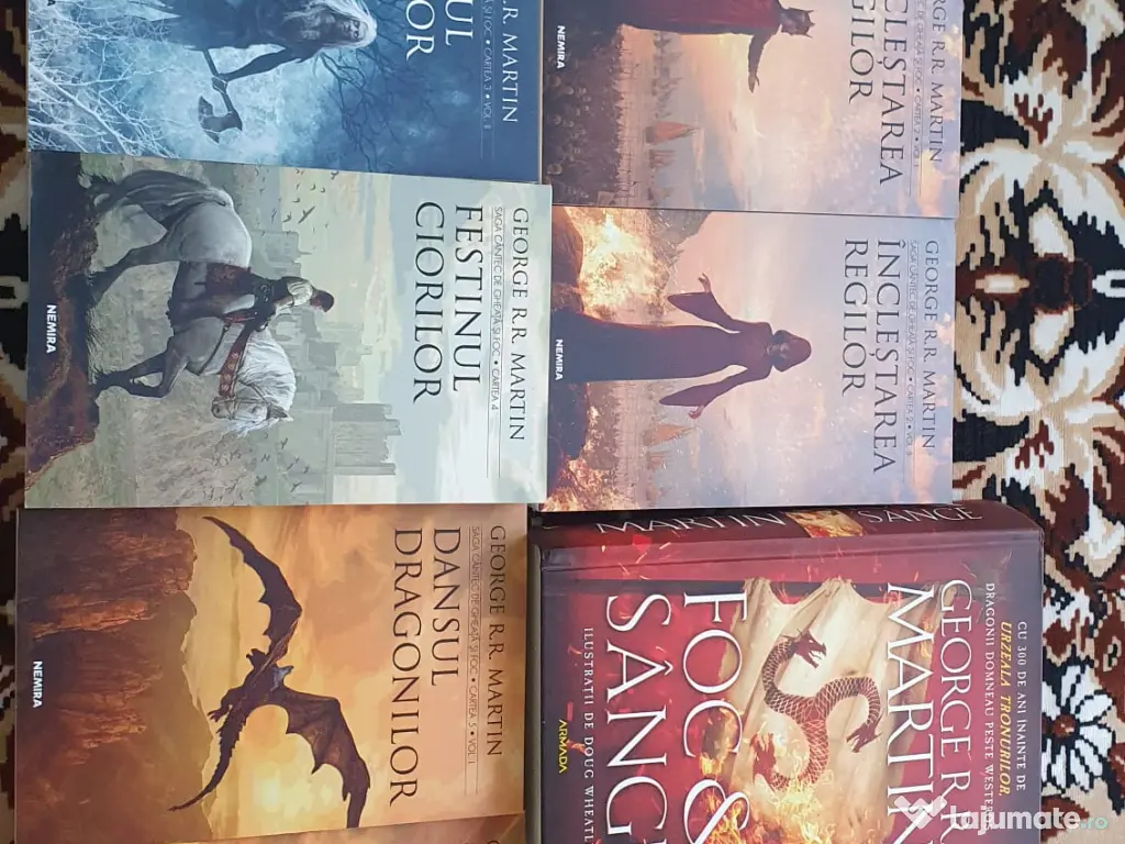 Vând set Cântec de gheață și foc/Game of Thrones/Urzeala Tronurilor 