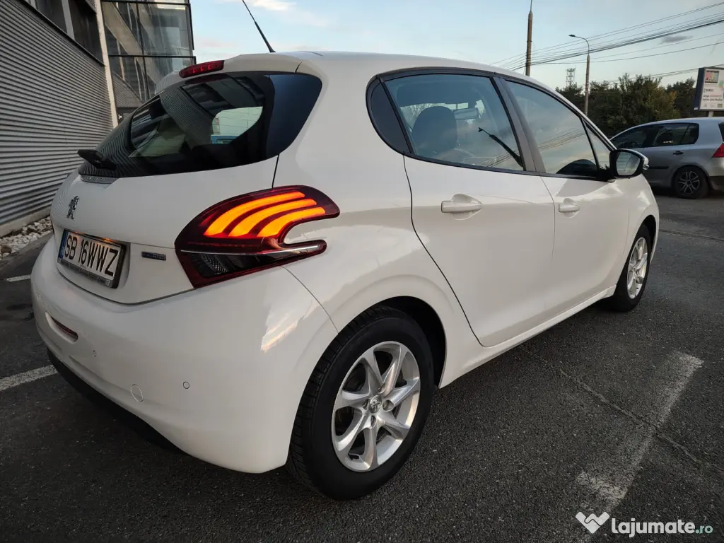 Peugeot 208 1.2 PureTech 2018 42.000km