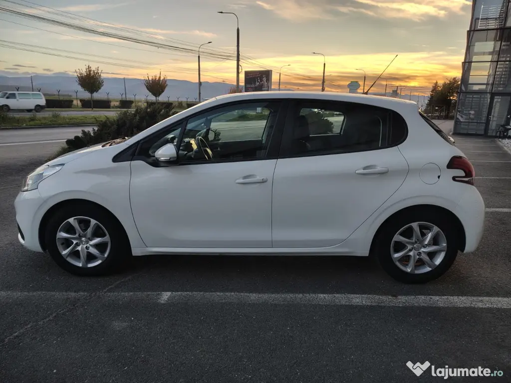 Peugeot 208 1.2 PureTech 2018 42.000km