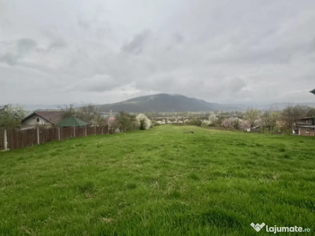 Teren intravilan, în Vetel, loc de casa, schimb cu apartame 