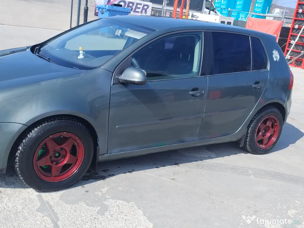 Vw golf 5 1.6 benzina 2005 Vând urgent