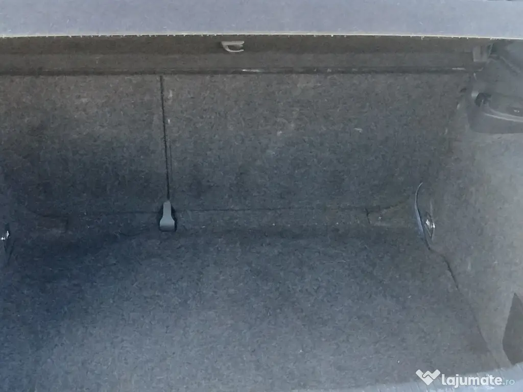 Vw golf 5 1.6 benzina 2005 Vând urgent