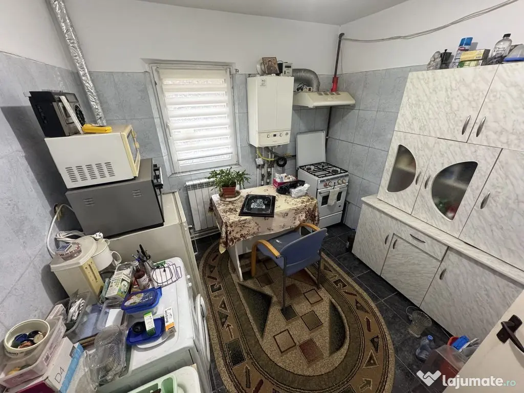 Apartament 3 camere zona Inel 1 cu Centrala 