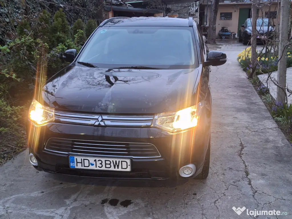 Mitsubishi Outlander Phev 2014