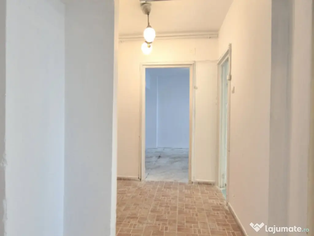 Apartament decomandat 2 camere, 60MP, etaj 1, Calea Doroban 