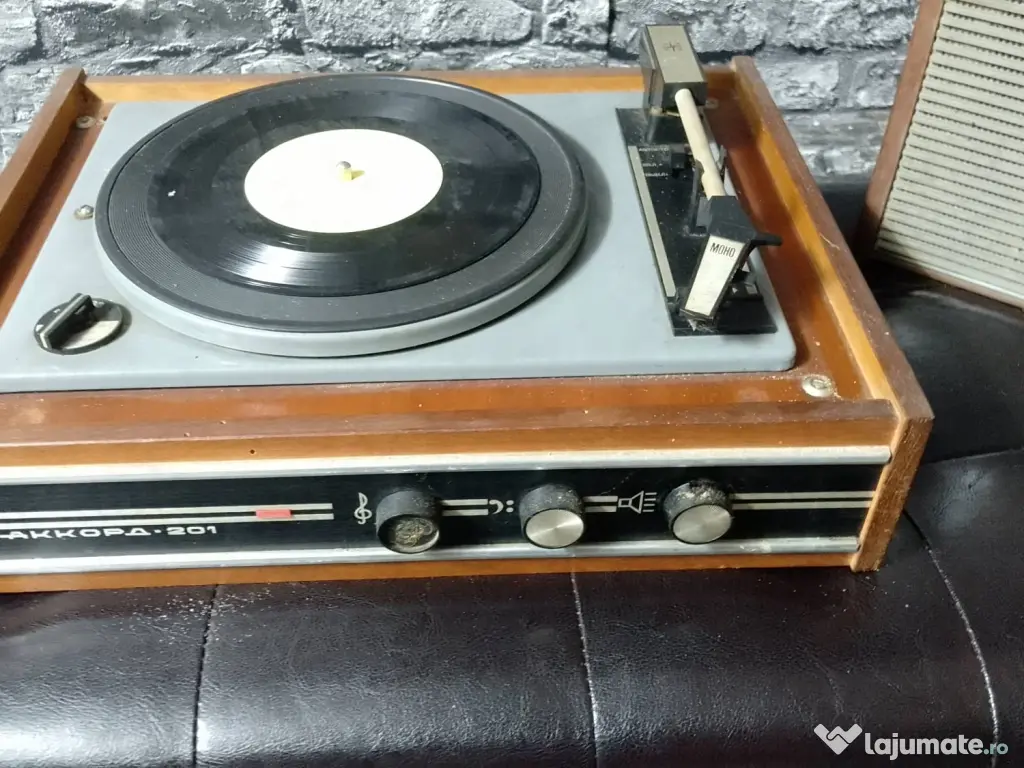 Pickup Akord cu boxa