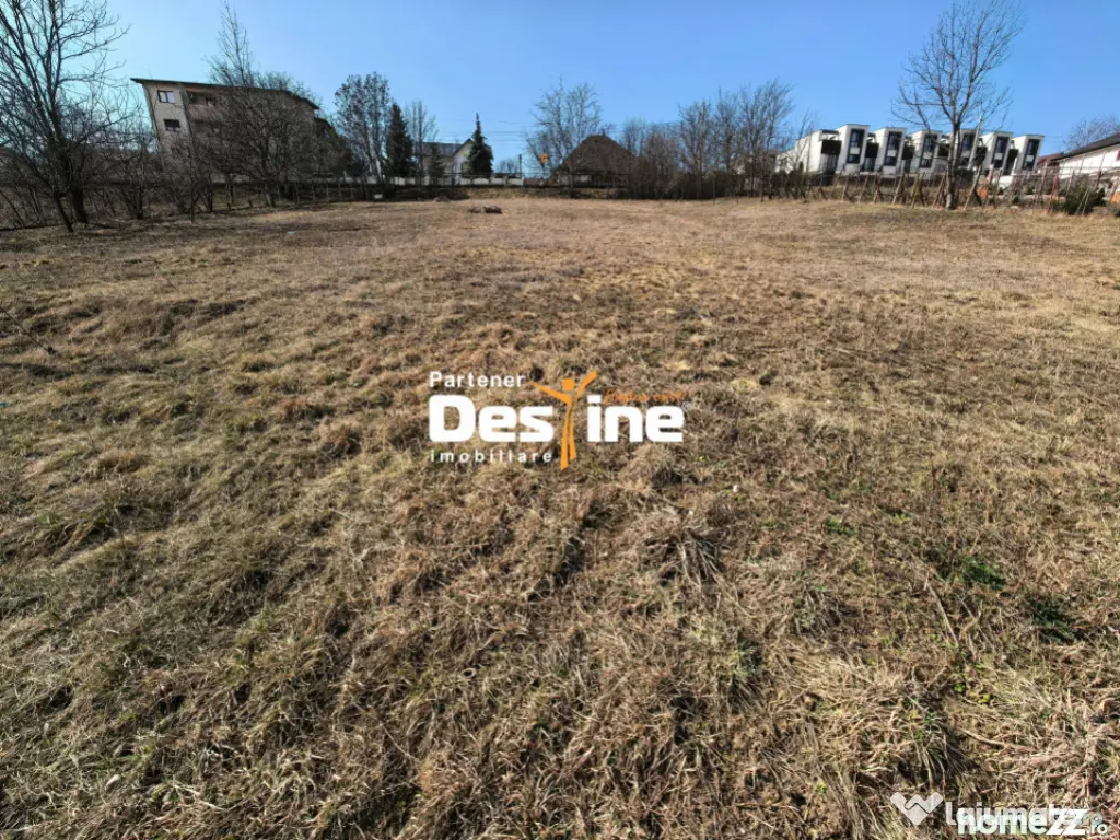Comision 0% Teren intravilan 3000 mp Str. Soarelui la asfalt 